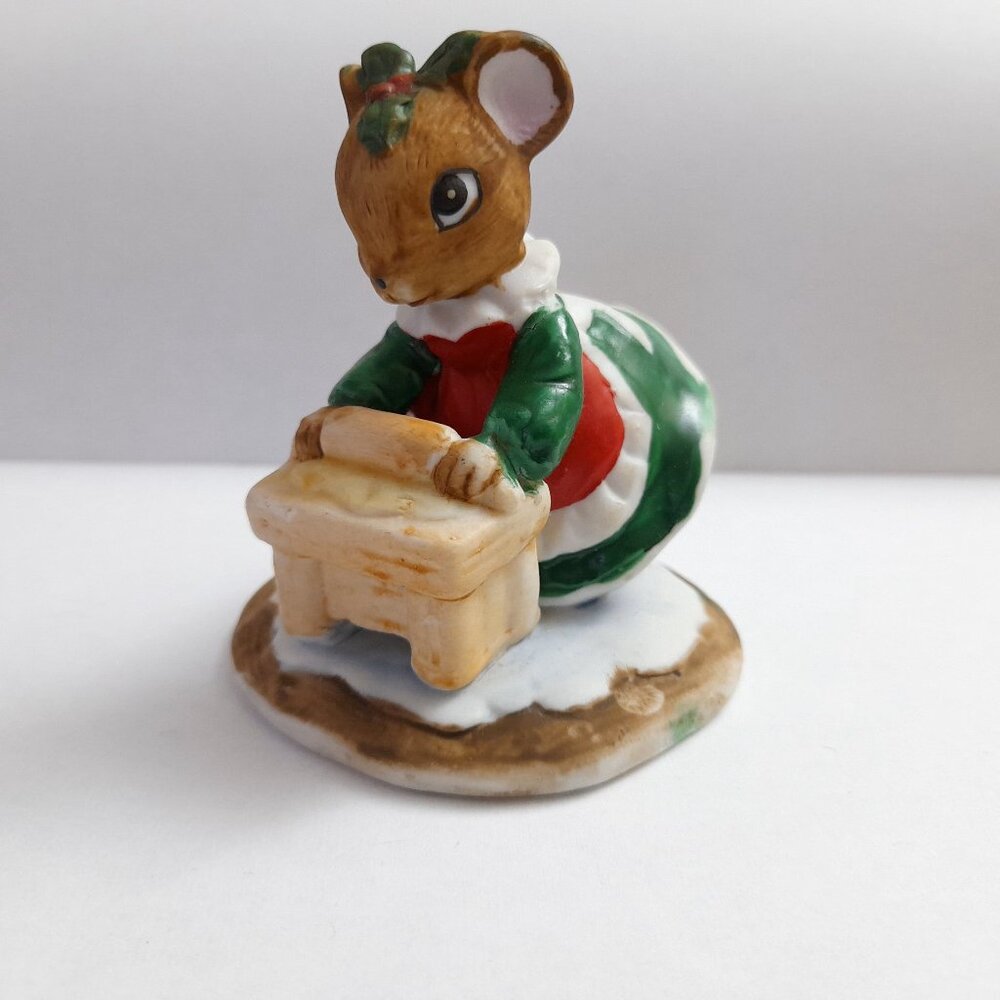 Vintage Christmas Ceramic Mouse Baker Figurine 1970s-80s Kitschy Decoration